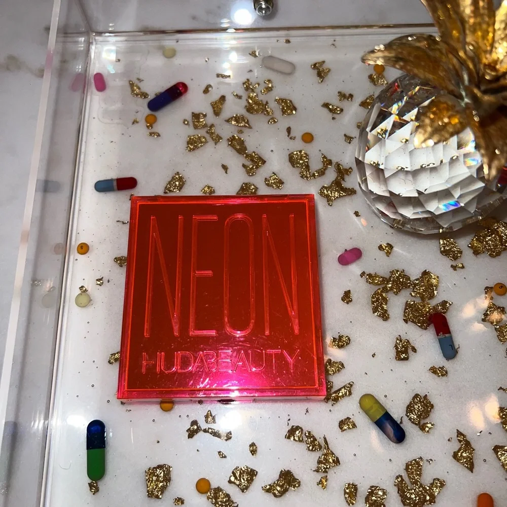 Huda Pink Neon Obsessions Pallet